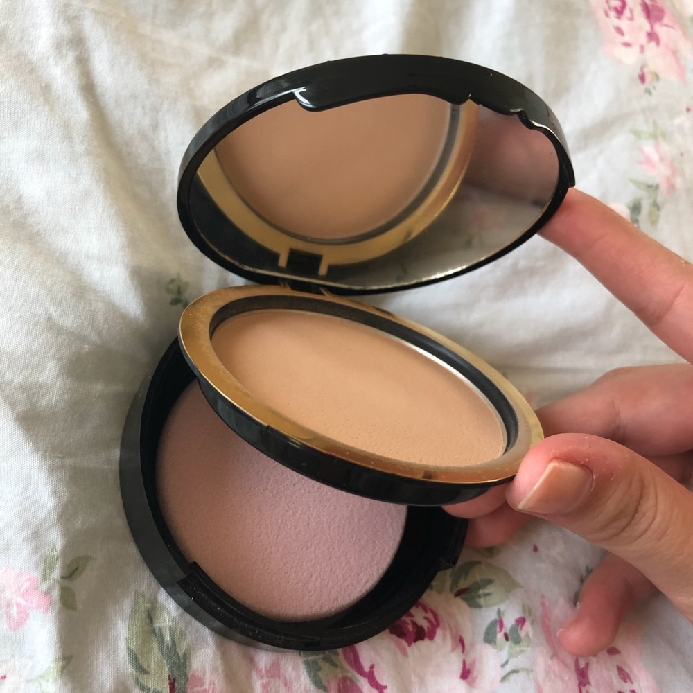 Face powder